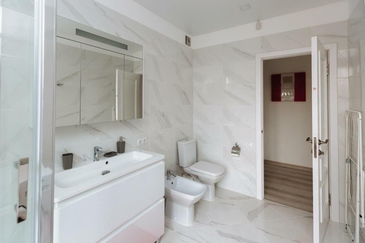 Luxury Terrace View Apartment! Lviv Eksteriør bilde