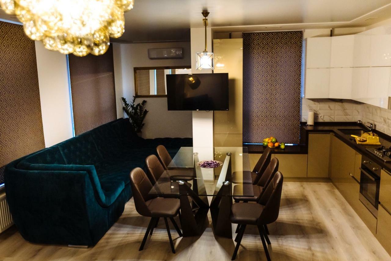 Luxury Terrace View Apartment! Lviv Eksteriør bilde