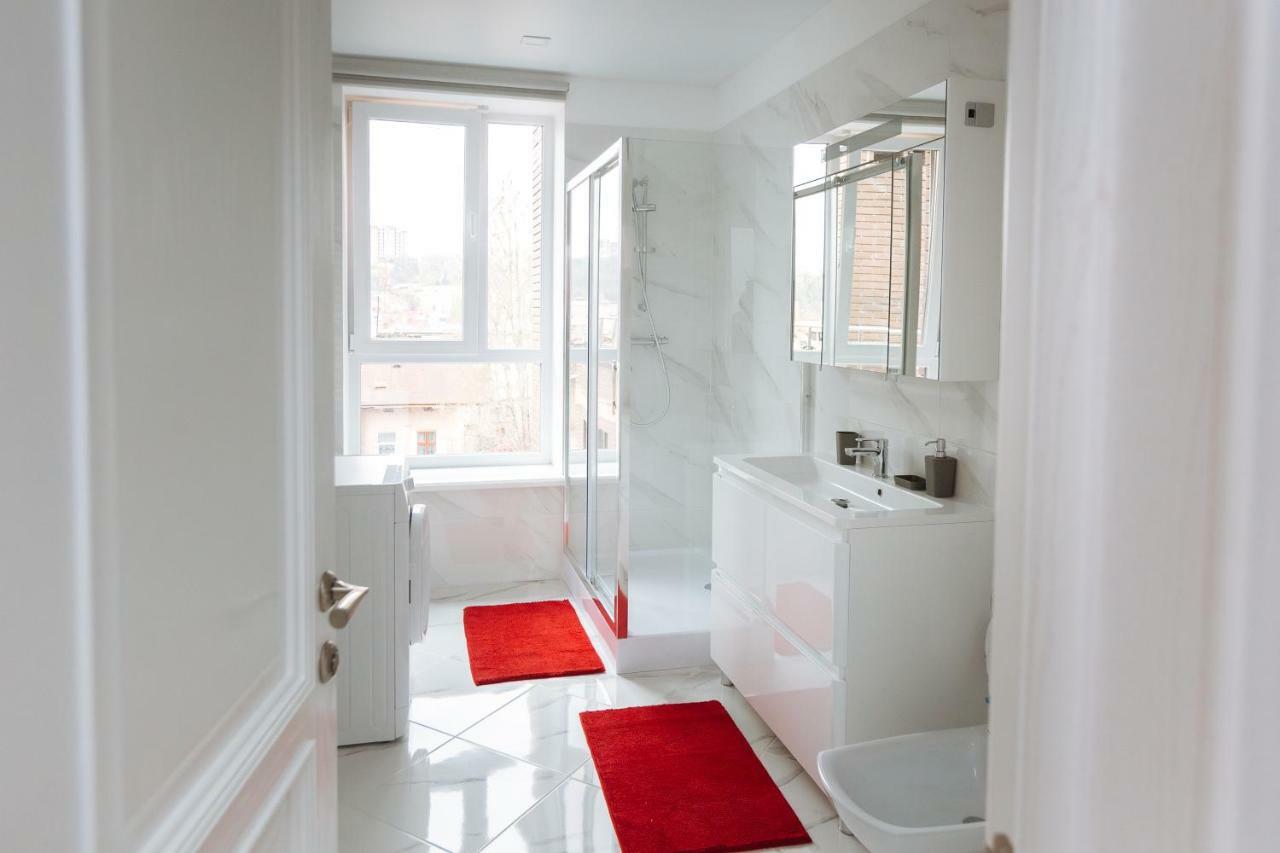 Luxury Terrace View Apartment! Lviv Eksteriør bilde