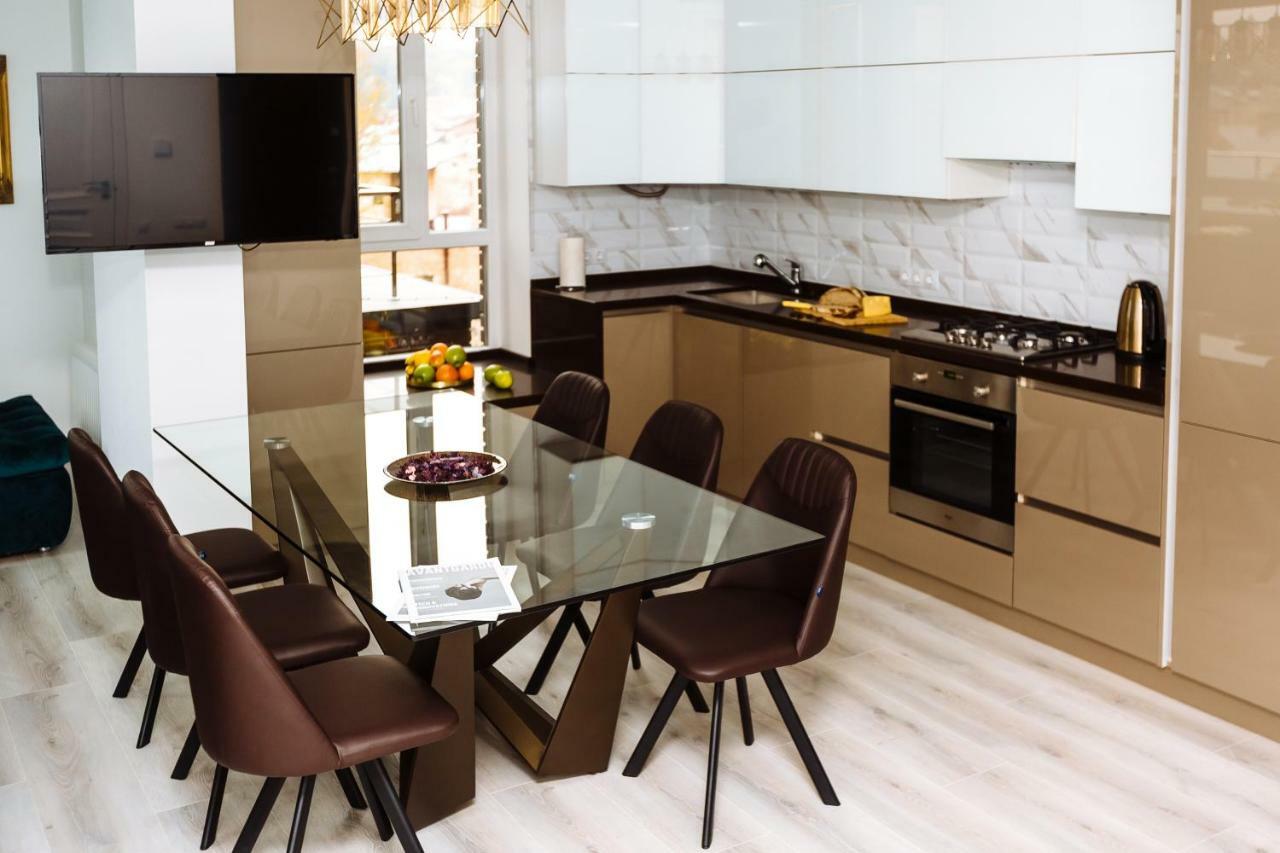 Luxury Terrace View Apartment! Lviv Eksteriør bilde